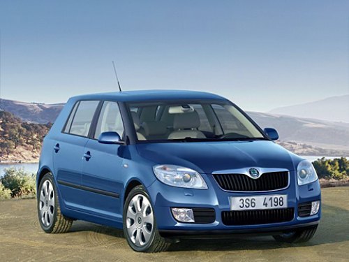 Внешне новое поколение Fabia — смесь облика…