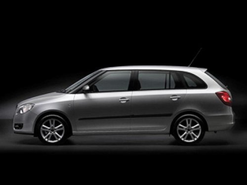 Skoda Fabia Combi, понятное дело, длиннее…