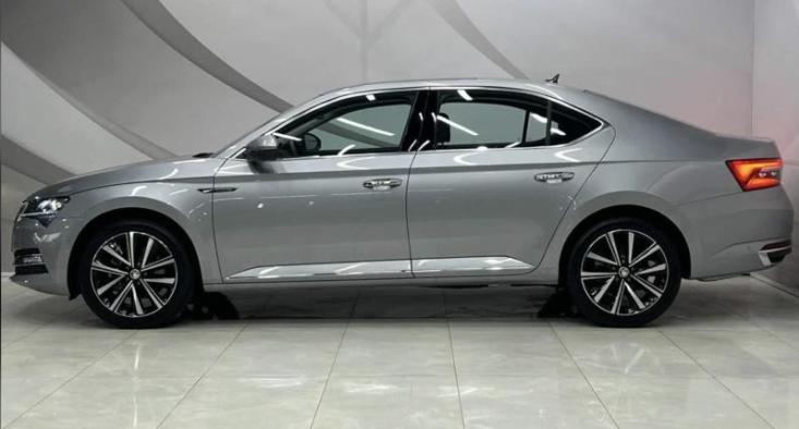Цены на новый Skoda Superb стартуют с 3 249 000…