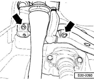 Открыв крышку, отвинтить резьбовую пробку…