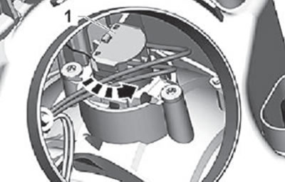 2. Turn the lamp holder assembly (1) in the…
