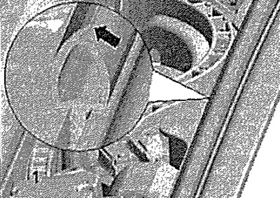 Заправить уплотнитель в уплотнительный канал…