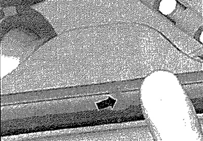 Выровнять уплотнитель так, чтобы стык «стрелка»…