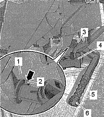 Откинуть напольное покрытие назад так, чтобы был…