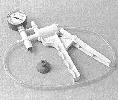 Вакуумный насос с ручным приводом