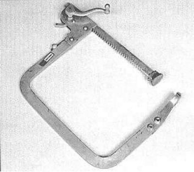 Инструмент для сжатия клапанных пружин