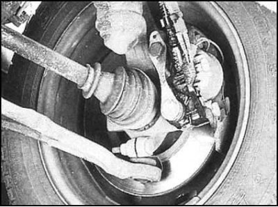 Образование потеков с внутренней стороны колес…