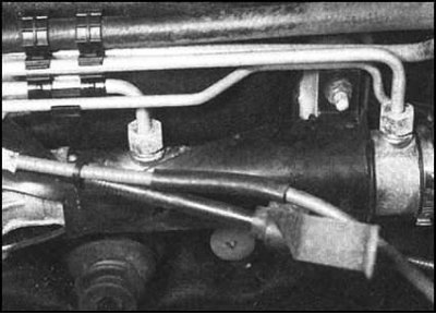 Утечки жидкости PAS могут происходить через…