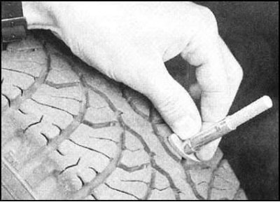 Альтернативно, степень износа протектора может…