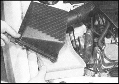 2. Теперь крышка может быть приподнята настолько,…