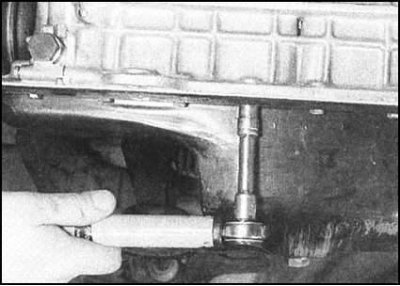 4. Вверните и прочно затяните болт крепления…