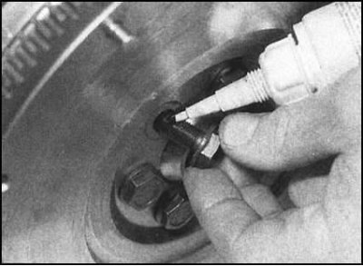 2. Если новые крепежные болты не промазаны…