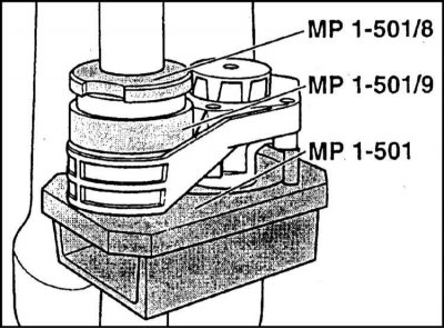 Процесс сборки водяного насоса представлен на…