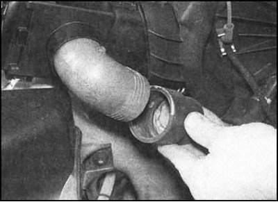 отсоедините рукав подачи подогретого воздуха от…