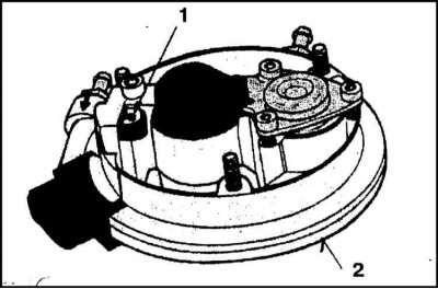 Датчик IAT вмонтирован в крышку инжектора впрыска…