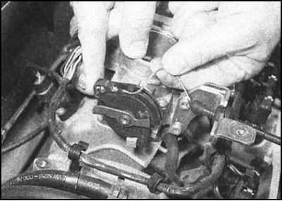 2. От тялото на дросела разкачете сърцевината на…