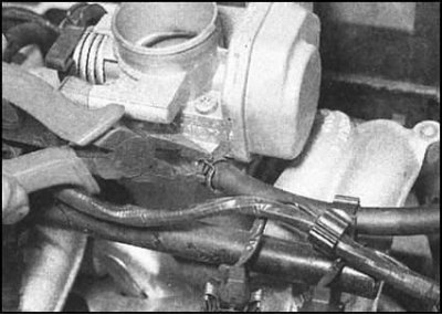 4. Рассоедините разъем электропроводки модуля…