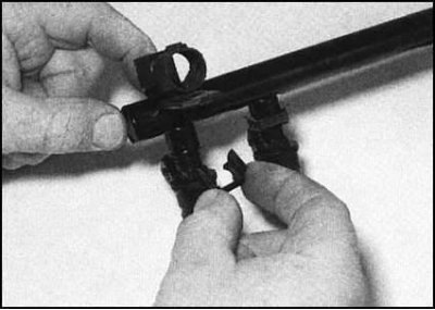 10. Инжекторы может быть сняты с магистрали в…