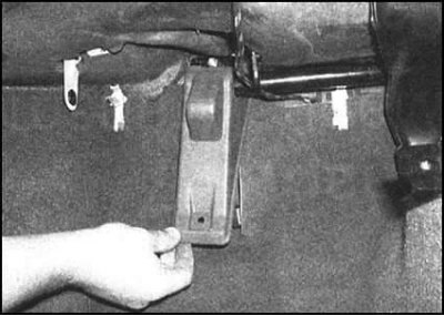 8. Отсоедините электропроводку от…