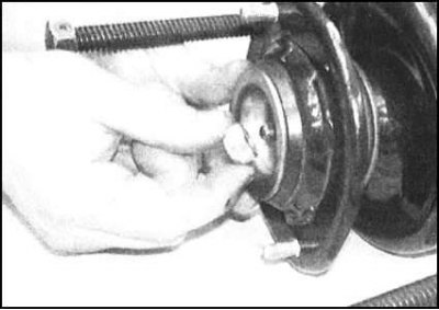 3. Запоминая установочное положение компонентов,…