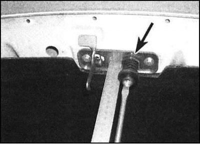 3. Удостоверьтесь, что капот расположен заподлицо…