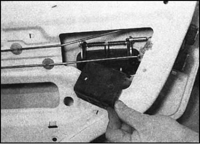 Сборка замка задней двери