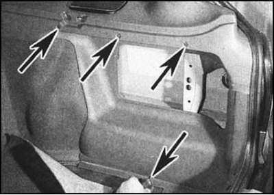 9. Аккуратно снимите рукоятку с рычага отпускания…