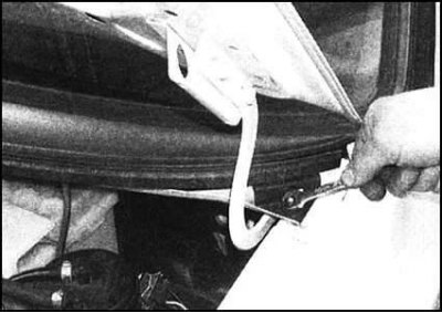 8. Снимите защитные колпачки со шпинделей…