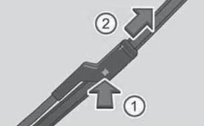 7.11а Снятие бескаркасной щётки очистителя…
