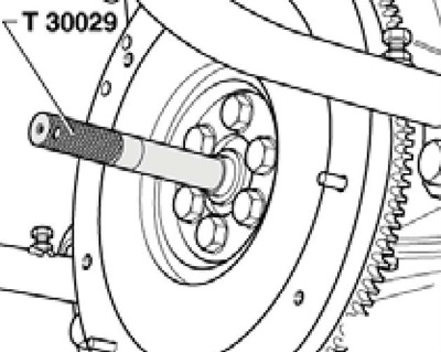 14.3b Монтаж на игления лагер на коляновия вал