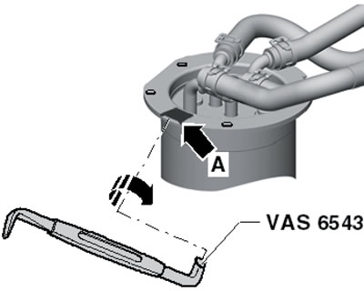 23.2b. Снятие крышки топливного фильтра