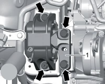 9.52. Крепёж правой опоры двигателя