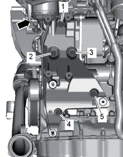 24.21. Болты крепления вспомогательного кронштейна