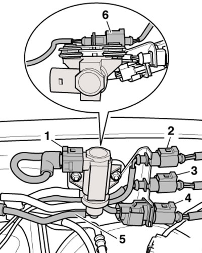 34.4. Датчики и вакуумный шланг на переборке…