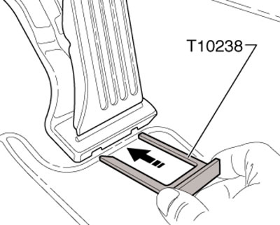 8.3. Снятие педали газа