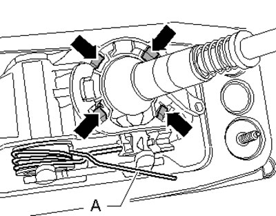 4.42. Подготовка к снятию шарнирного гнезда