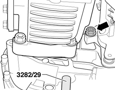 5.29. Болт крепления РКПП около угловой передачи