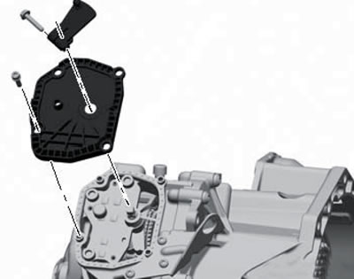 6.7. Снятие рычага вала селектора и крышки