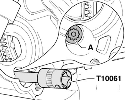 15.9. Болт крепления DSG, доступный через проём…